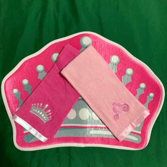 Other - NIP Princess mat and hand towels.